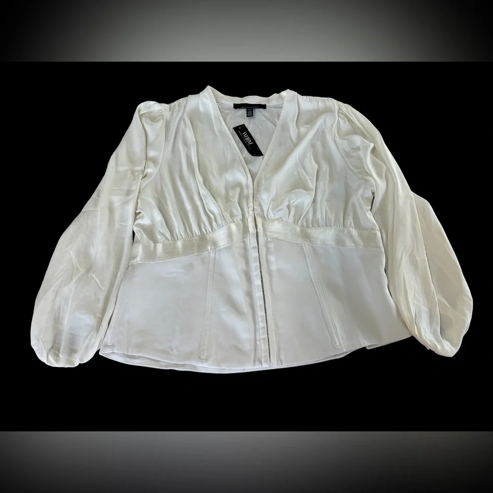 White House Black Market Blouse - Picture 9 of 11